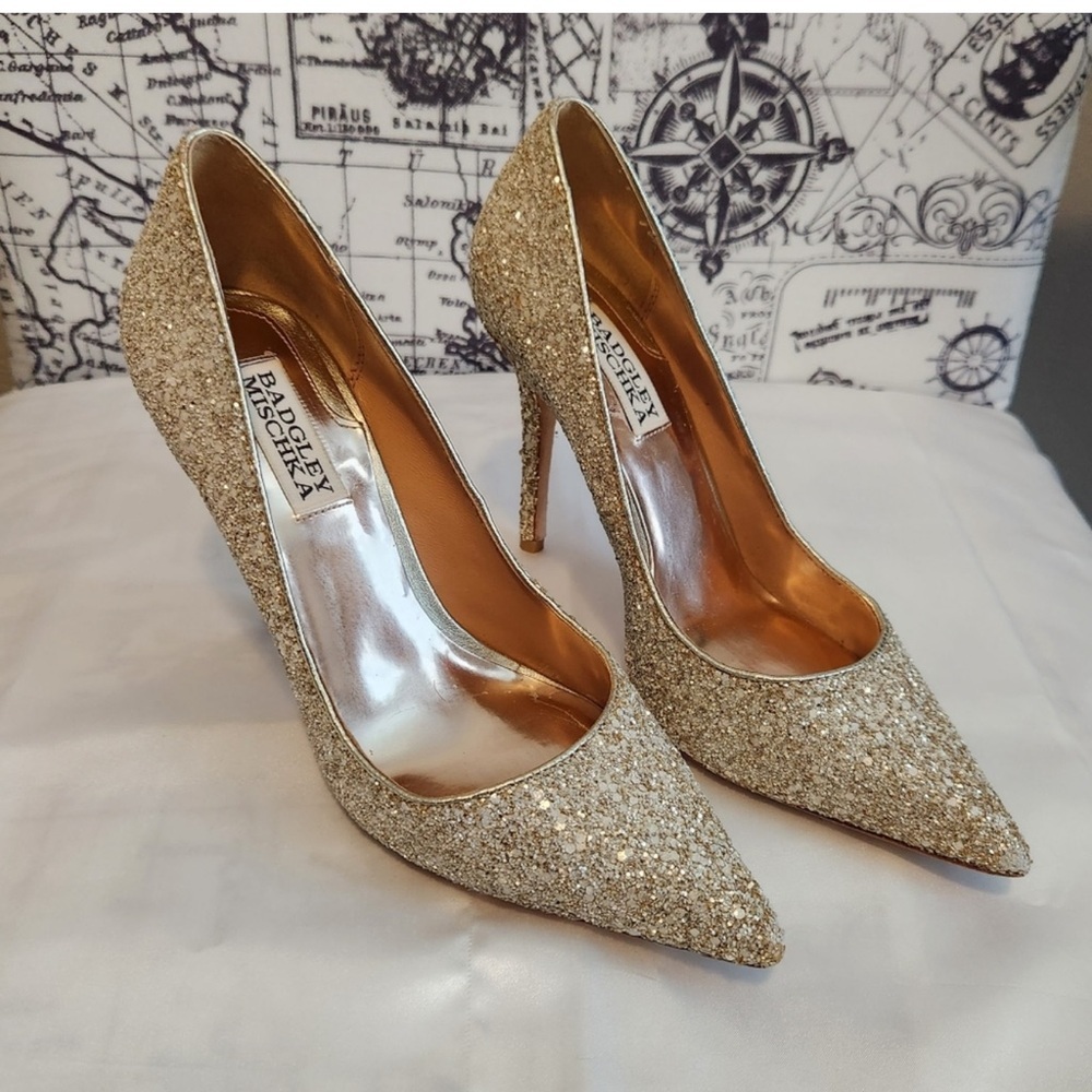 Jewel Badgley Mischka Glitter Gold Stiletto Heel pump shoe Size 7 point toe